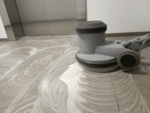 Trattamenti su pavimenti interni ed esterni Trattamenti su pavimenti interni ed esterni